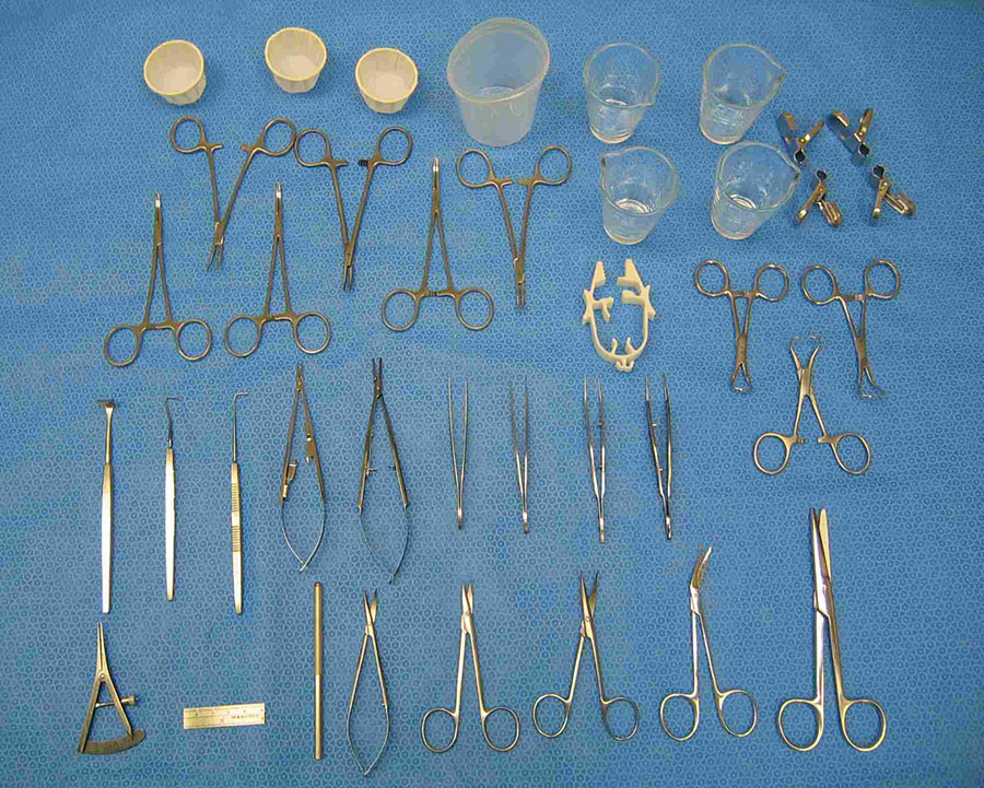 Tray of recomended surgical kit