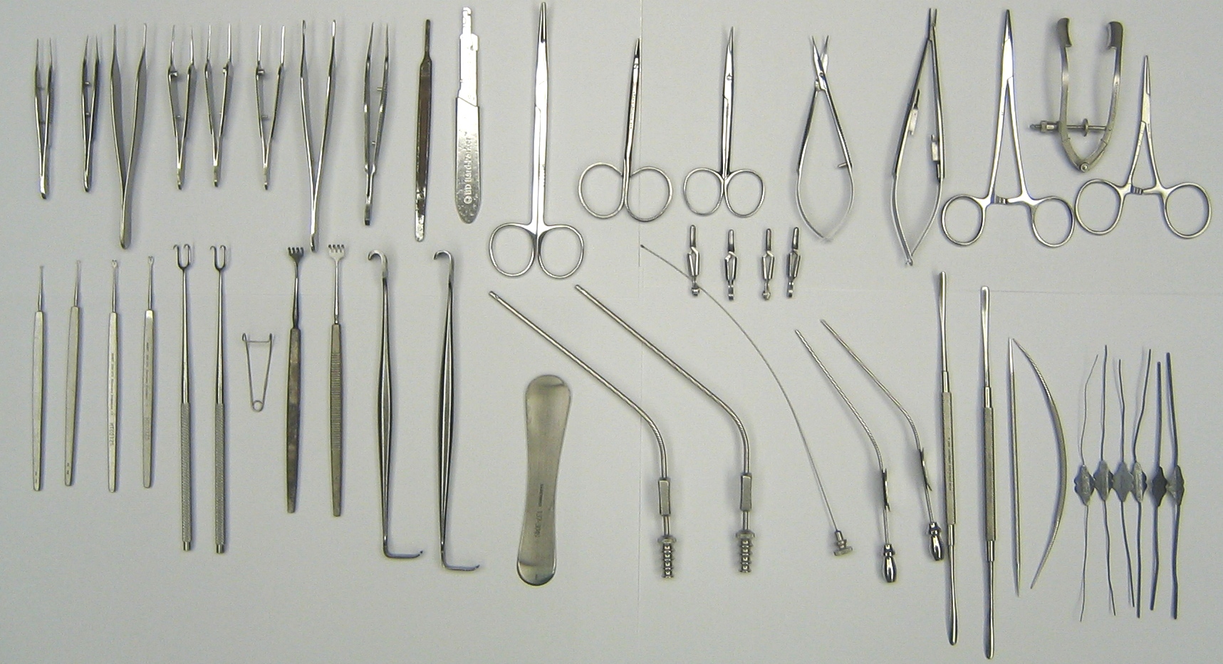 Инструменты для операции на сердце
